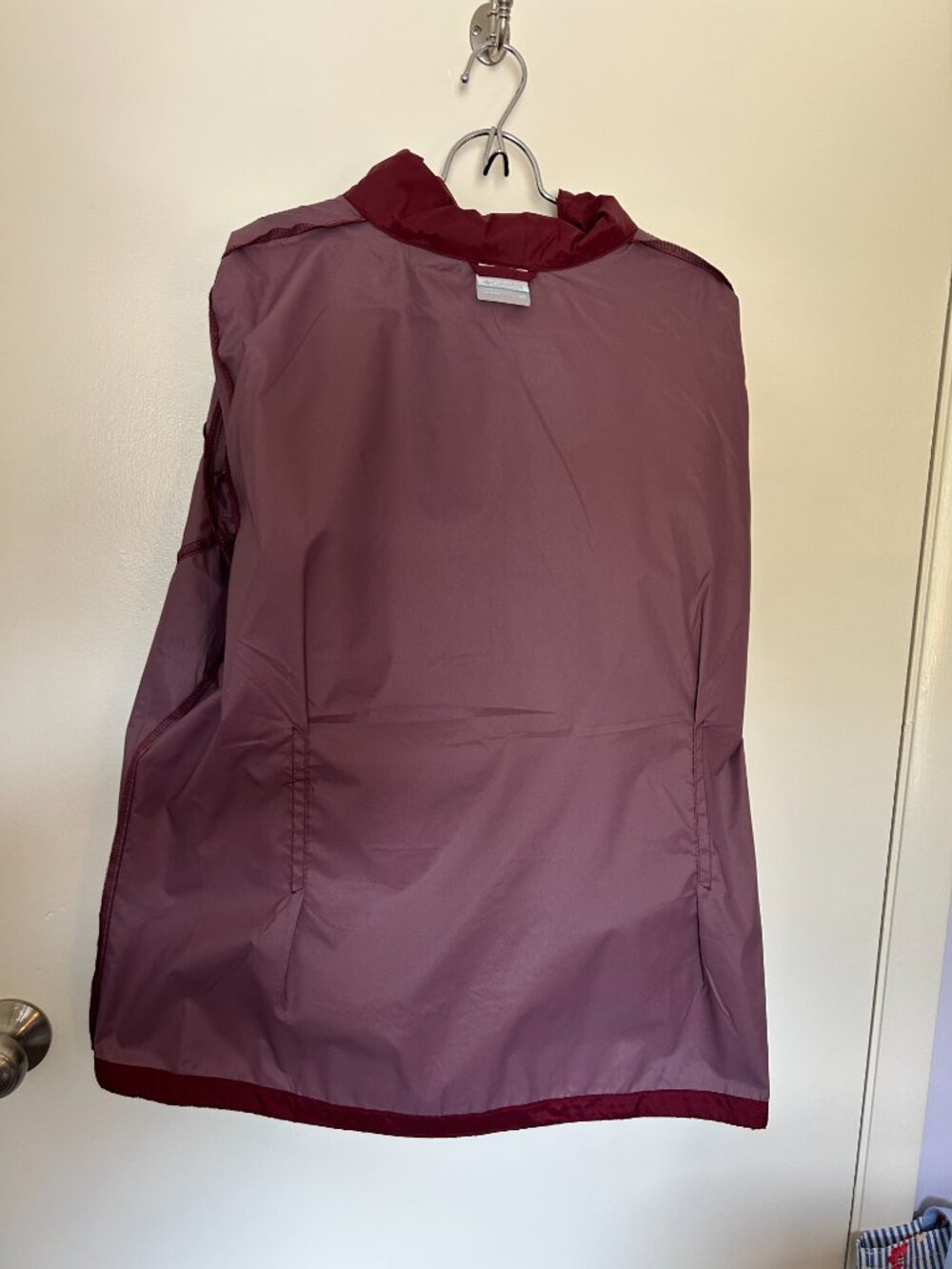 Columbia Packable Rain Jacket in Burgundy 2X - Picture 11 of 14